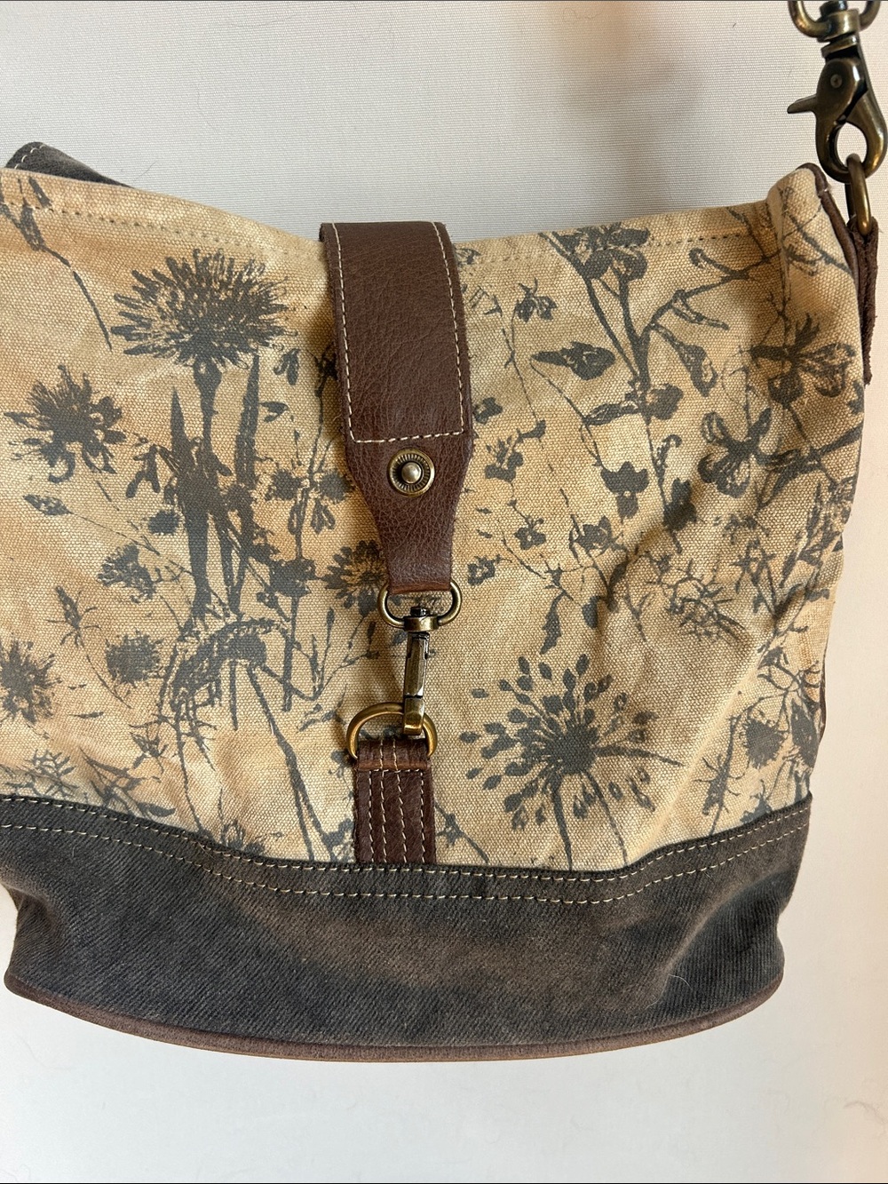 Myra Floral Crossbody Bag in Beige and Brown - Casual Women's Bag - Picture 2 of 6
